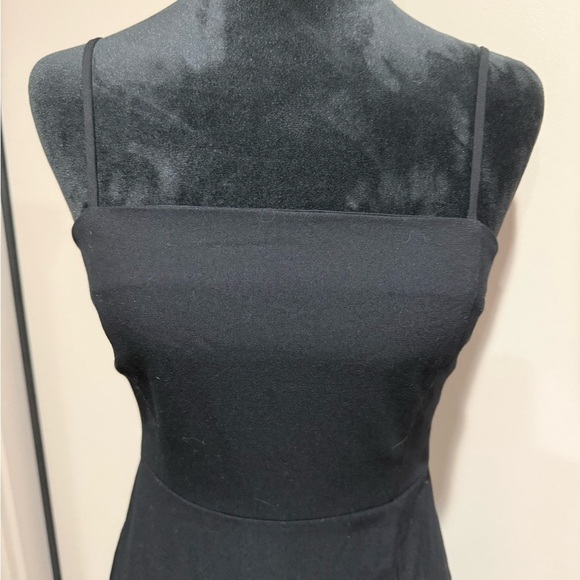 Zara Elegant Black Strapless Dress - Picture 2 of 7